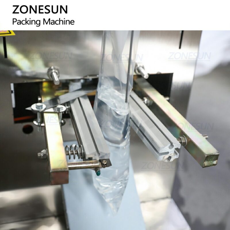 Sachet Cutting Structure
