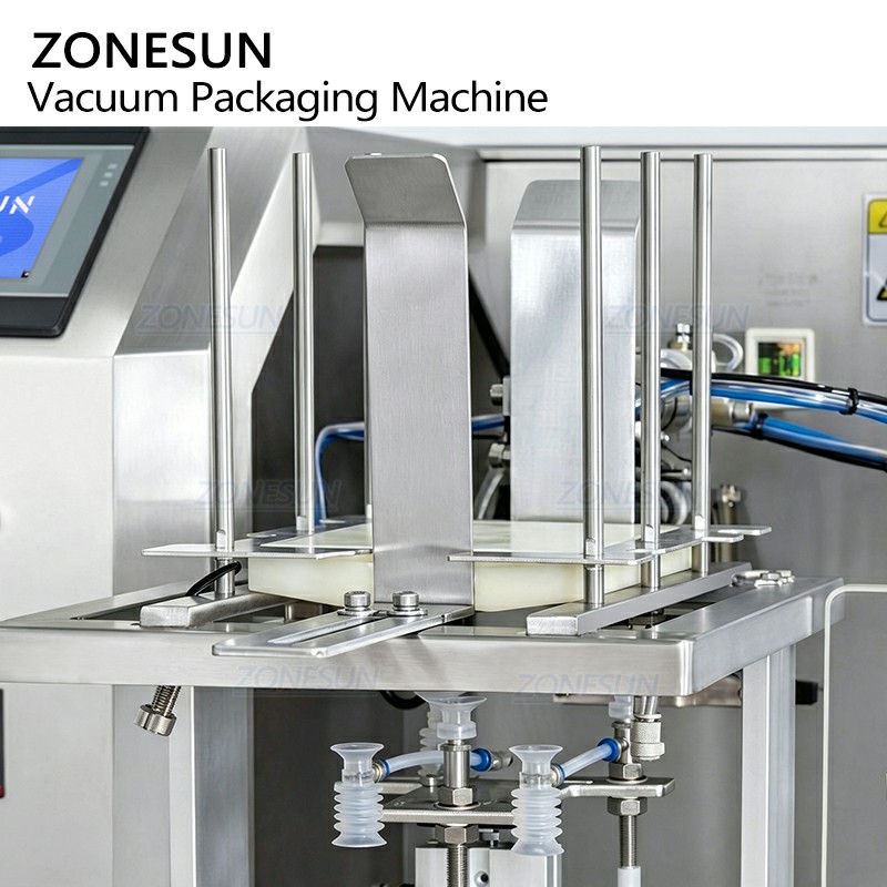 Pouch Feeding Structure Pouch Feeding Structure